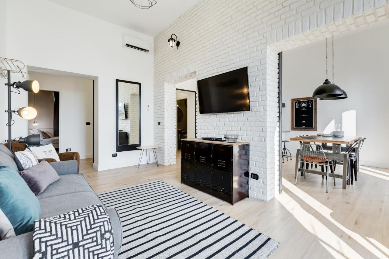 רומא Bmga L Glam Industrial 3-Bed Apartment In Termini מראה חיצוני תמונה